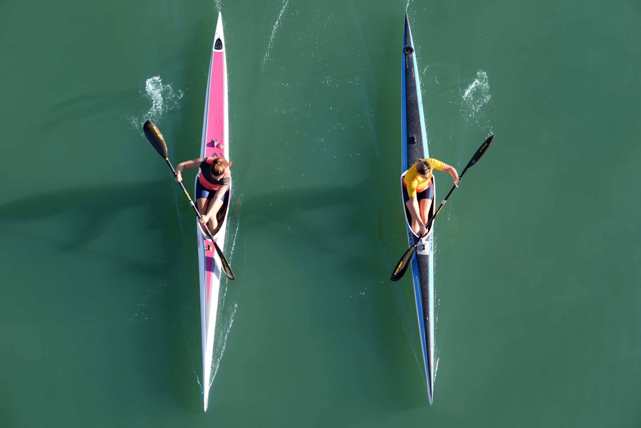Der Wildwasserrennsport für Kajaker